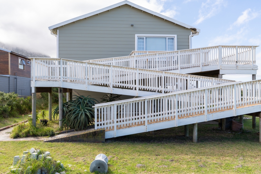 4 Bedroom Property for Sale in Bettys Bay Western Cape